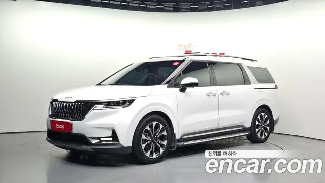 Kia Carnival 2023 thumb 5