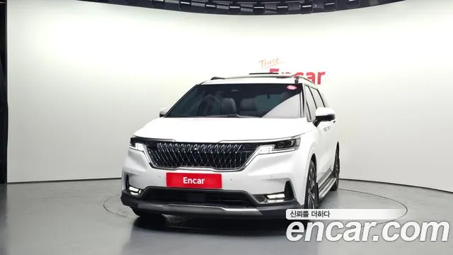 Kia Carnival 2023 thumb 6