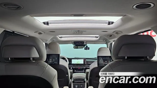 Kia Carnival 2023 thumb 7
