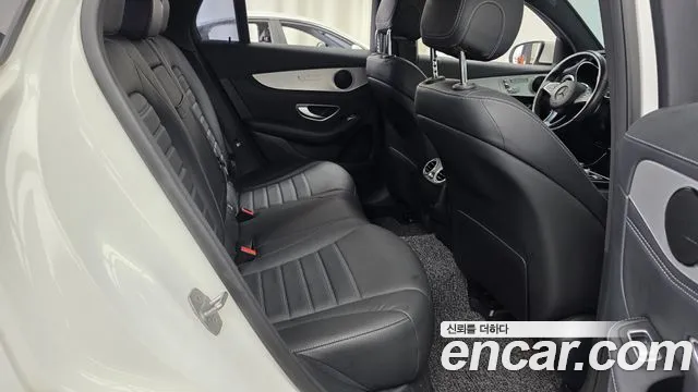 Mercedes-Benz GLC 2017 thumb 3