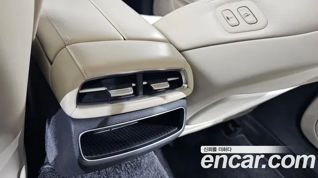 Genesis G80 2020 thumb 11