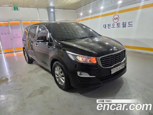 Kia Carnival 2020 thumb 5