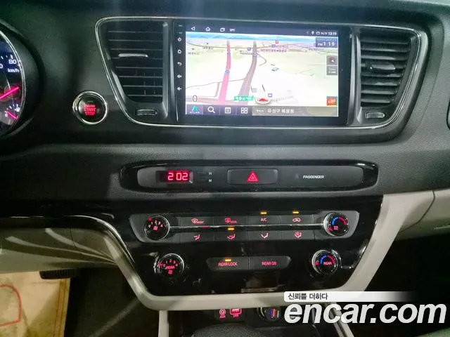 Kia Carnival 2020 thumb 10