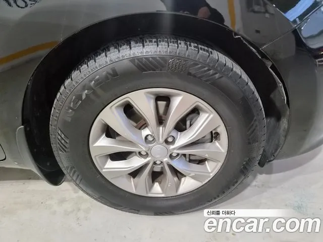 Kia Carnival 2020 thumb 12