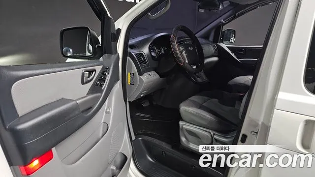 Hyundai Staria 2016 thumb 3