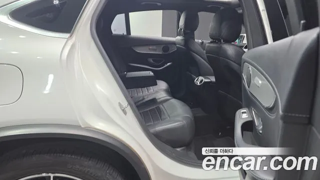 Mercedes-Benz GLC 2017 thumb 11