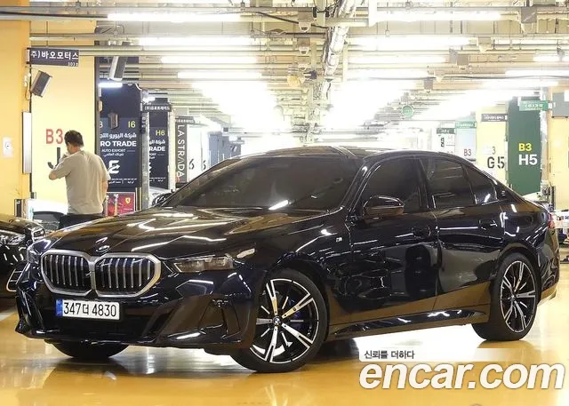 BMW 5 серии 2024 thumb 9