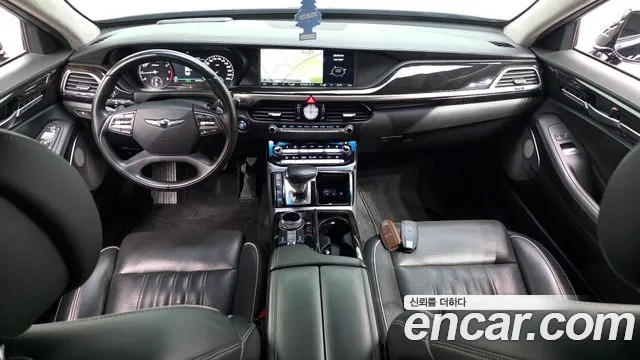Genesis G90 2016 thumb 3