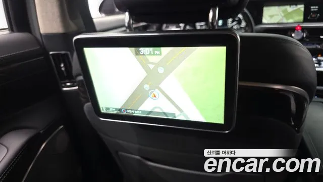Genesis G90 2016 thumb 5