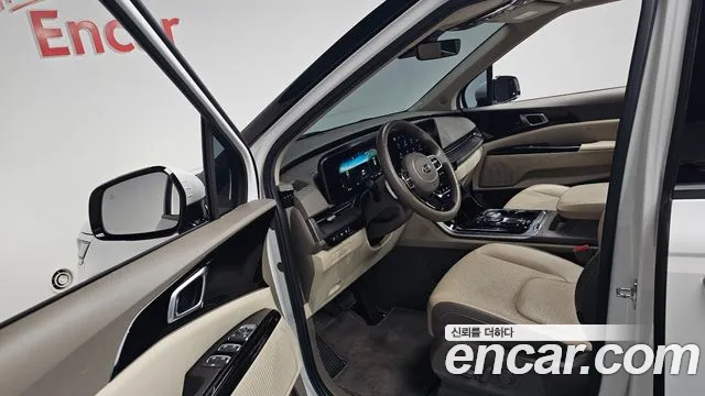 Kia Carnival 2021 thumb 9