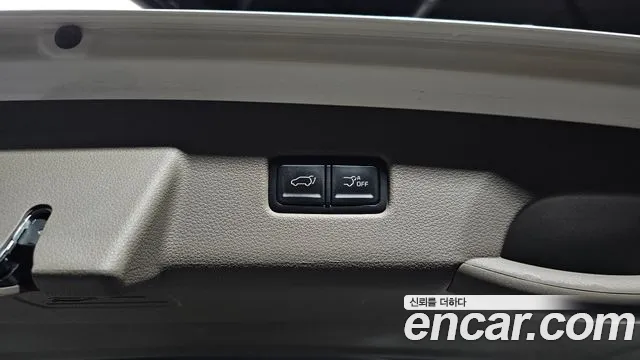 Kia Carnival 2021 thumb 2