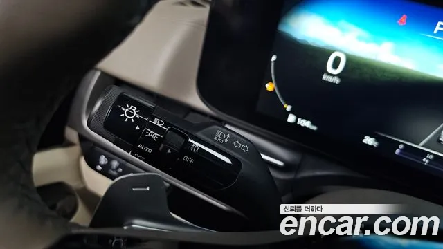 Kia Carnival 2021 thumb 11