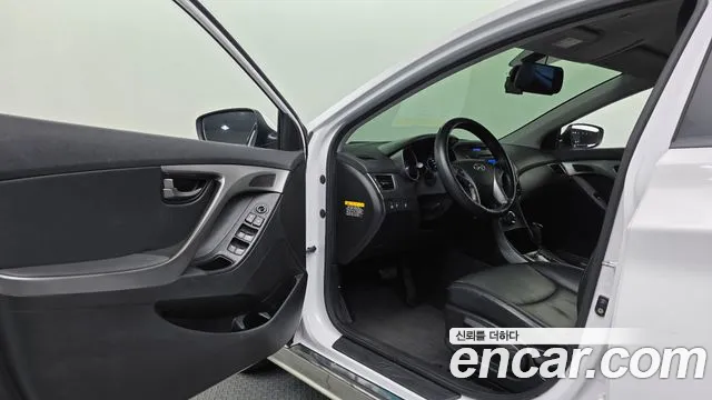 Hyundai Avante 2013 thumb 3