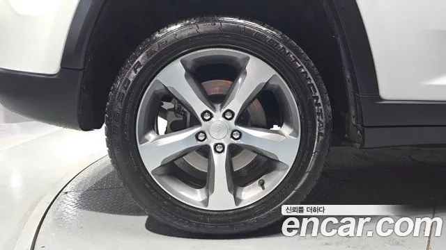 Jeep Grand Cherokee 2023 thumb 2
