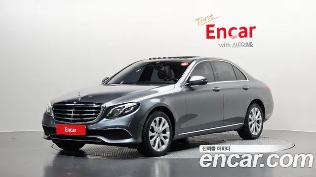 Mercedes-Benz E-Class 2018 thumb 10