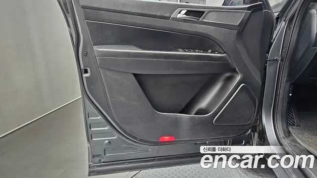 KGM Rexton 2024 thumb 2