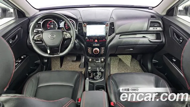 KGM Tivoli Air 2016 thumb 12