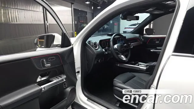 Mercedes-Benz GLB 2024 thumb 4