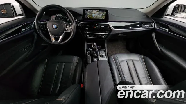 BMW 5 серии 2017 thumb 10