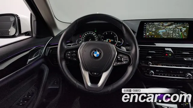 BMW 5 серии 2017 thumb 8