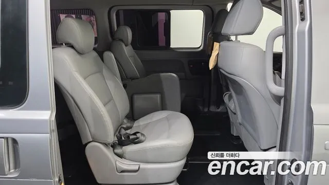 Hyundai Staria 2016 thumb 5