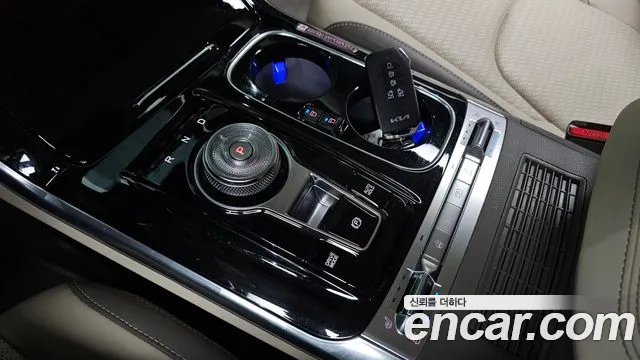 Kia Carnival 2021 thumb 3
