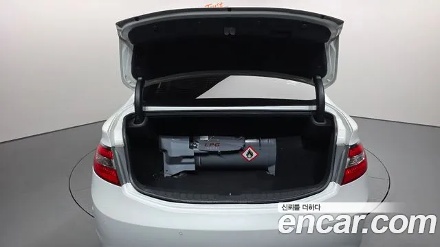 Hyundai Grandeur 2013 thumb 8
