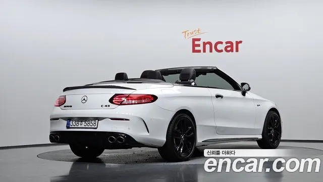 Mercedes-Benz C-Class 2019 thumb 6