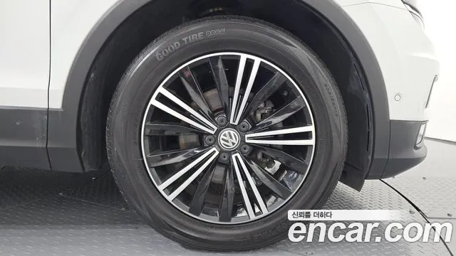 Volkswagen Tiguan 2020 thumb 6