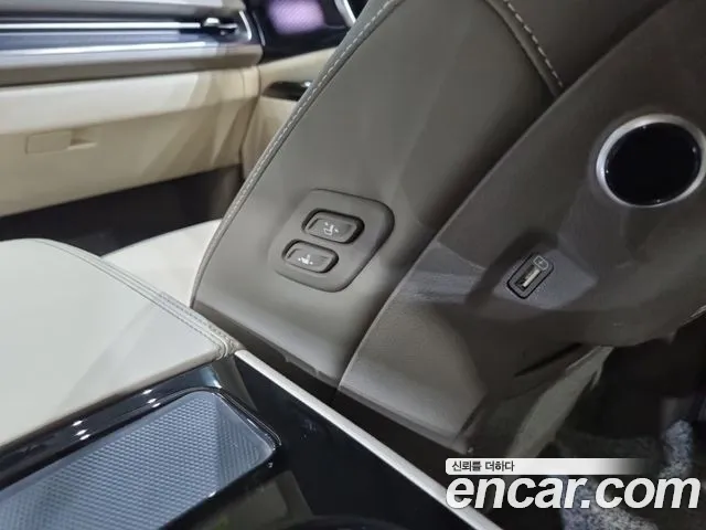 Kia Carnival 2021 thumb 11