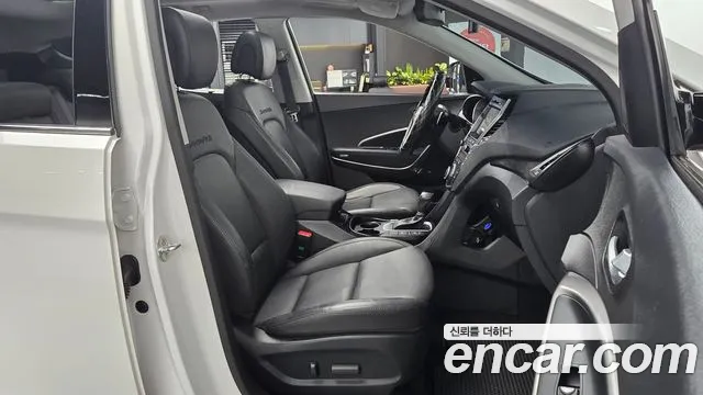 Hyundai Santafe 2016 thumb 4