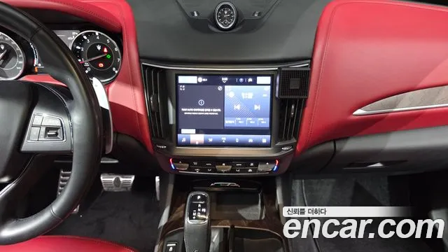 Maserati Levante 2022 thumb 4