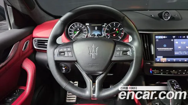 Maserati Levante 2022 thumb 2
