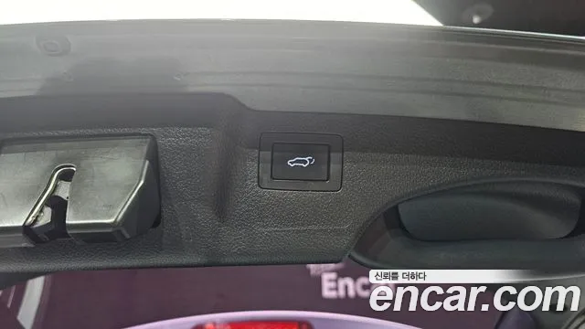 Hyundai Santafe 2017 thumb 2