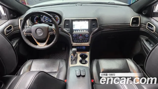 Jeep Grand Cherokee 2017 thumb 5
