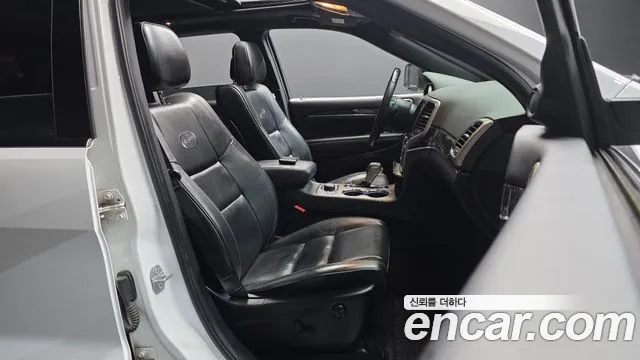 Jeep Grand Cherokee 2017 thumb 7