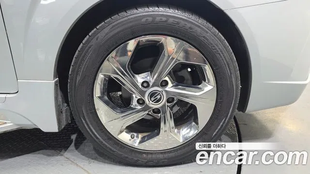 KGM Korando 2018 thumb 11