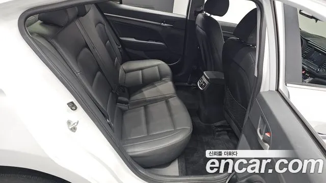 Hyundai Avante 2015 thumb 4