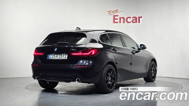 BMW 1 серии 2021 thumb 11