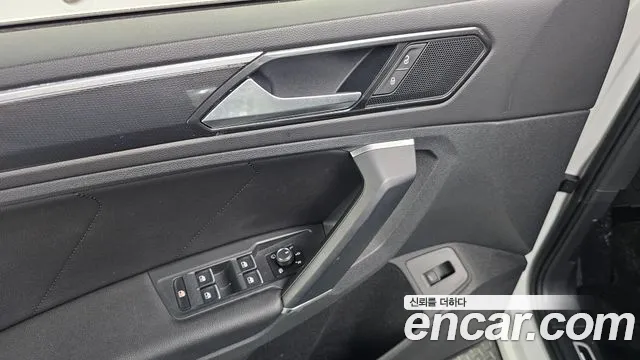 Volkswagen Tiguan 2018 thumb 10