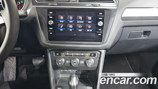 Volkswagen Tiguan 2018 thumb 12