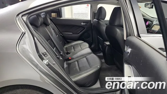 Kia K3 2013 thumb 8