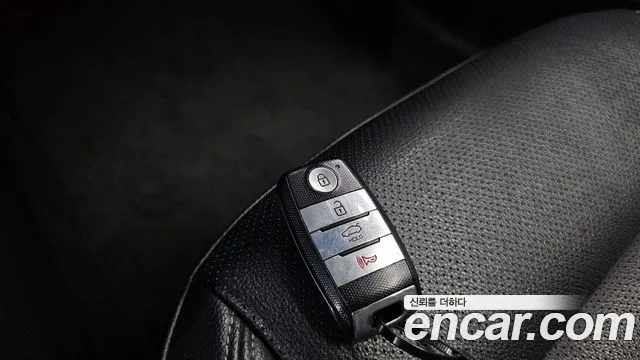 Kia K3 2013 thumb 6