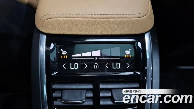 Volvo XC60 2021 thumb 3