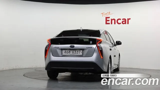 Toyota Prius 2017 thumb 7