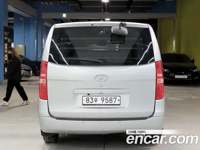 Hyundai Staria 2015 thumb 8