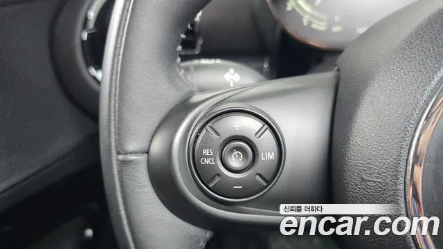 Mini Cooper Clubman 2020 thumb 10