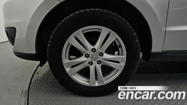 Hyundai Санта Фе 2010 thumb 10
