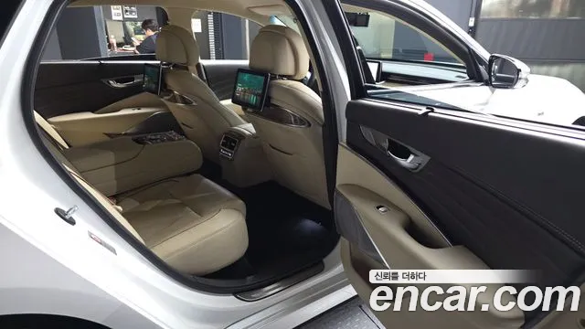 Kia K9 2019 thumb 10