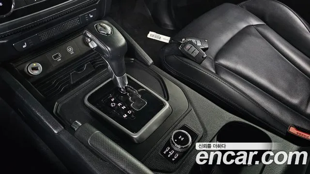 KGM Rexton 2019 thumb 11